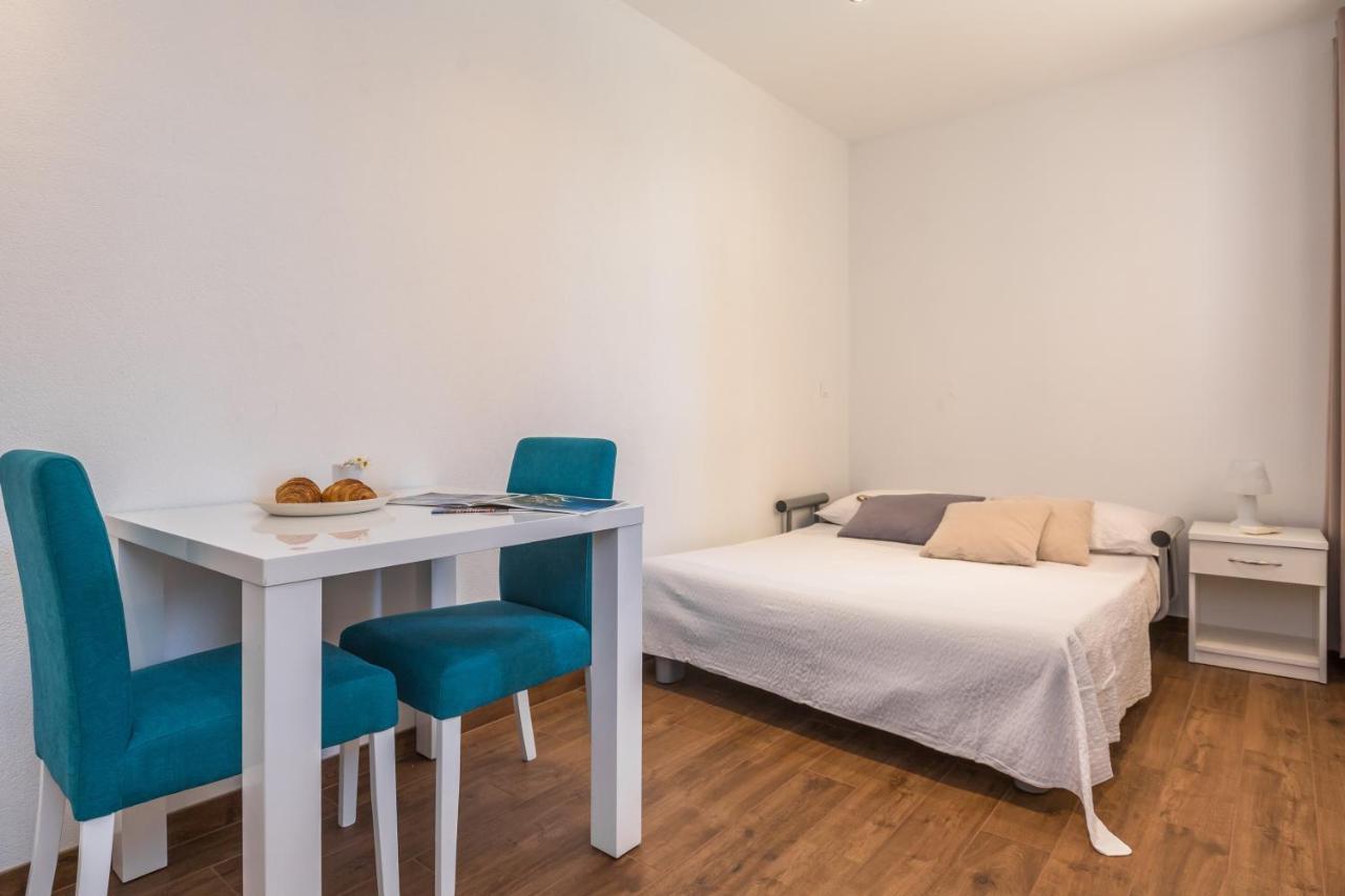 Lux Apartment Lara Baška Voda Екстериор снимка